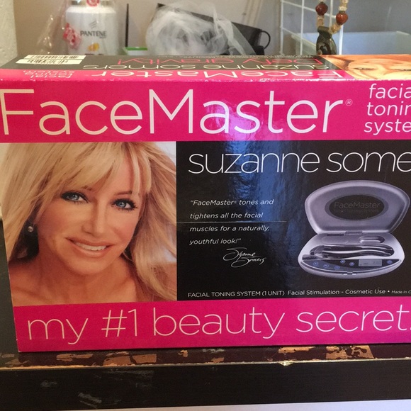 Other - Face toning system by Susan somers😍